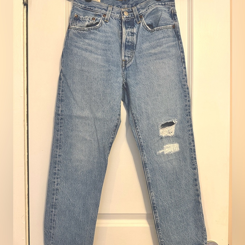 Levi’s 501 cropped jeans 25W 26L